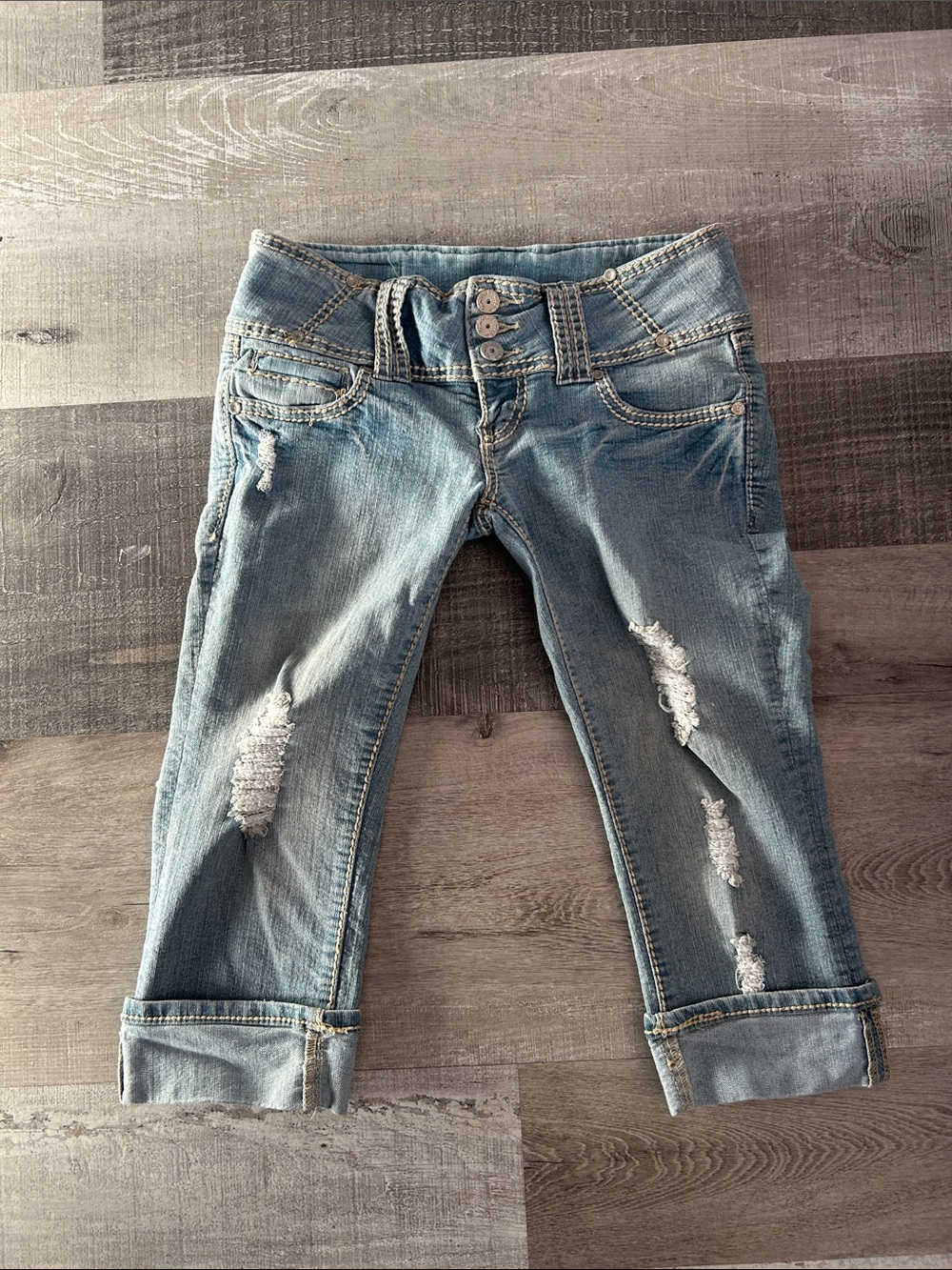 Almost Famous Light Blue Distressed Cropped Jeans size 5
